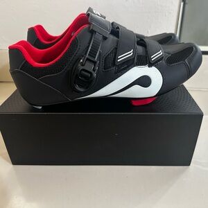 Peloton Cycling Shoes - Men’s size 10.5/44. Black and Red Cycling Shoes.